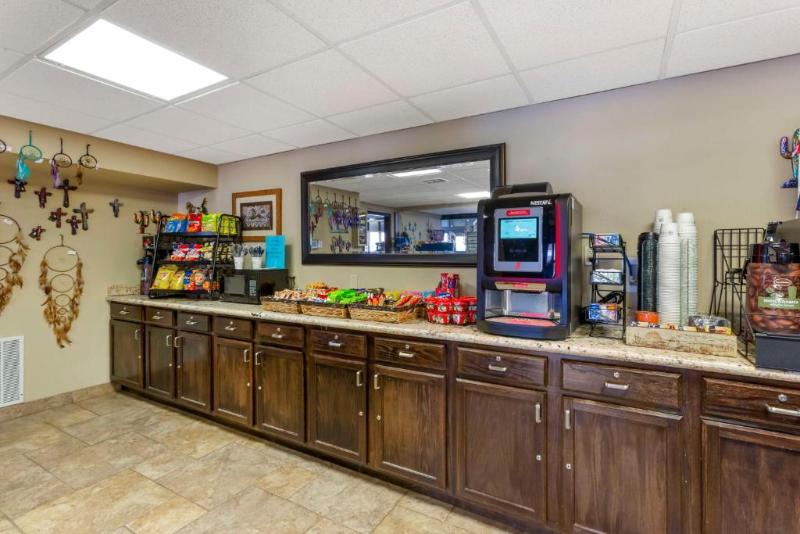 Best Western Plus Raton Hotel image