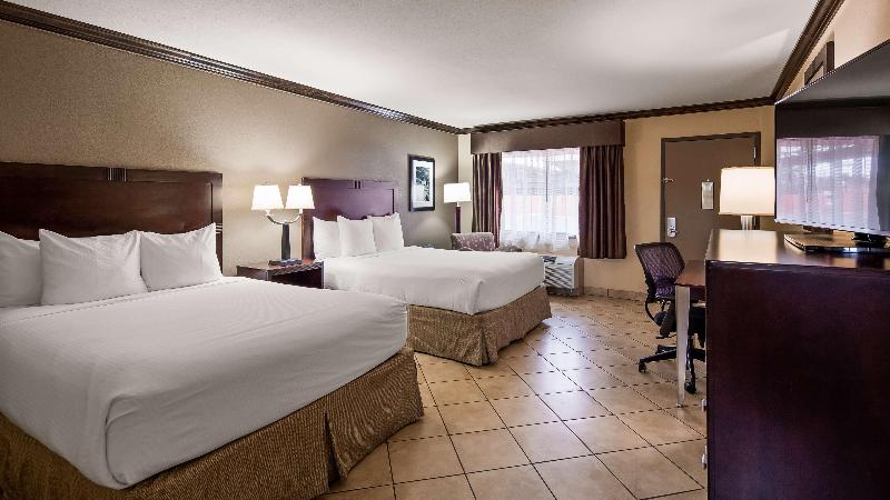 Best Western Plus Raton Hotel image