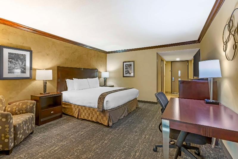 Best Western Plus Raton Hotel image