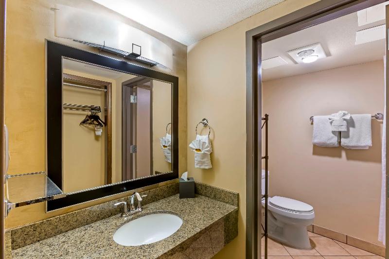 Best Western Plus Raton Hotel image