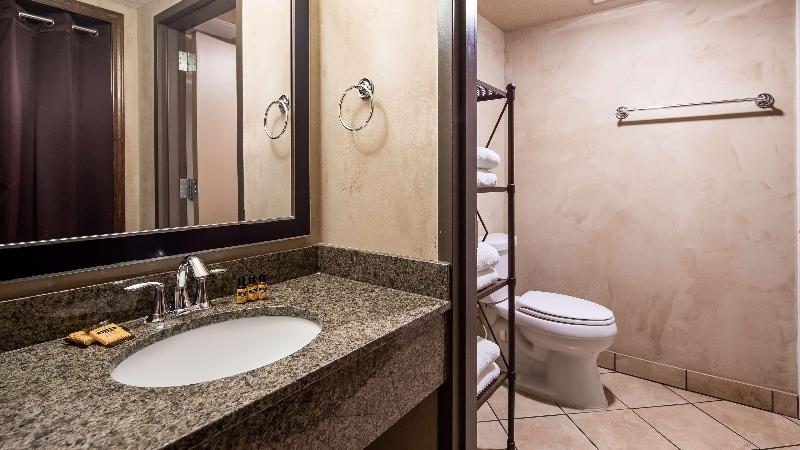 Best Western Plus Raton Hotel image