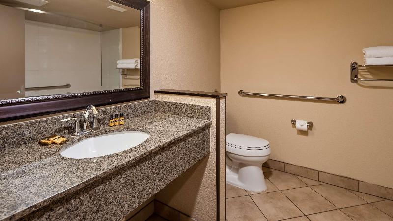 Best Western Plus Raton Hotel image