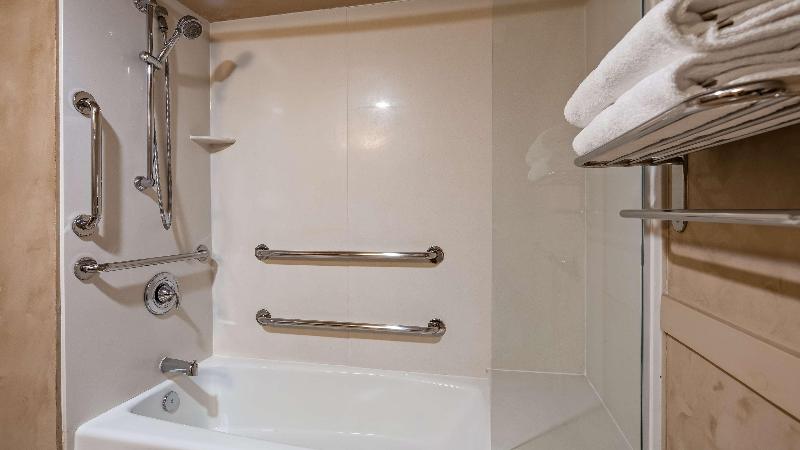 Best Western Plus Raton Hotel image