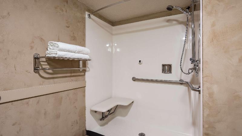 Best Western Plus Raton Hotel image