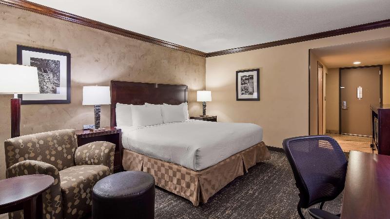 Best Western Plus Raton Hotel image
