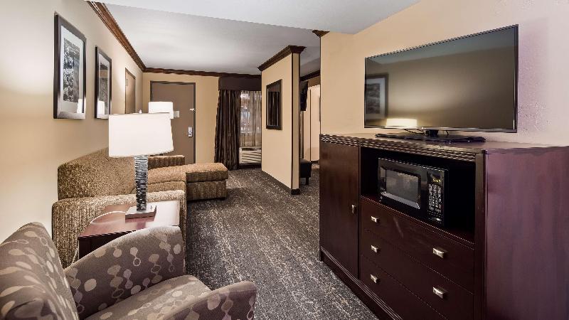 Best Western Plus Raton Hotel image