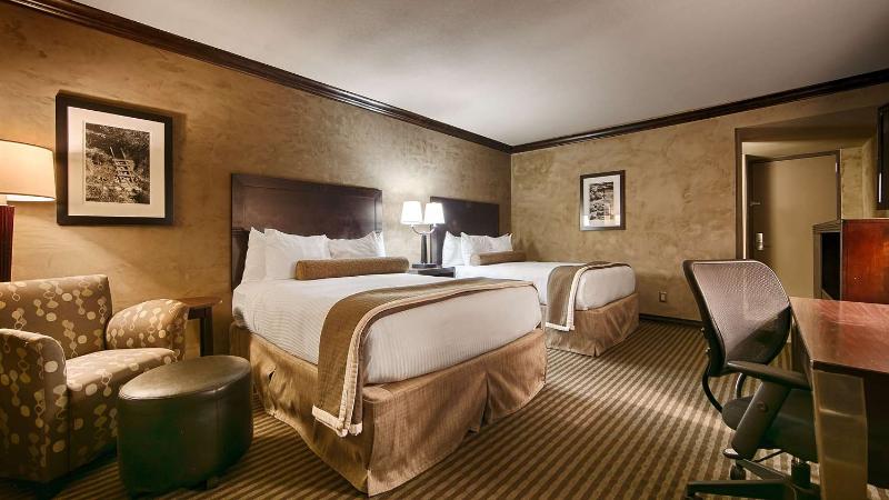 Best Western Plus Raton Hotel image