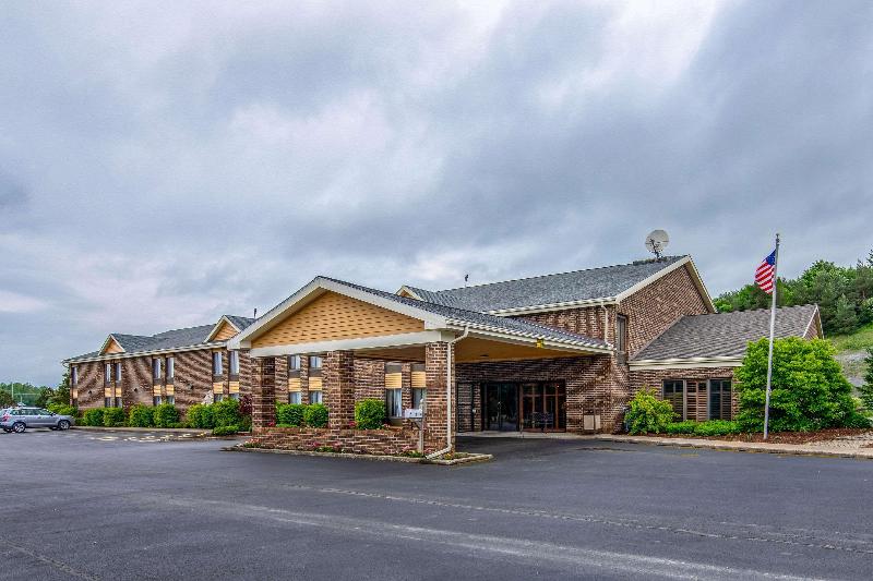Quality Inn Tully image