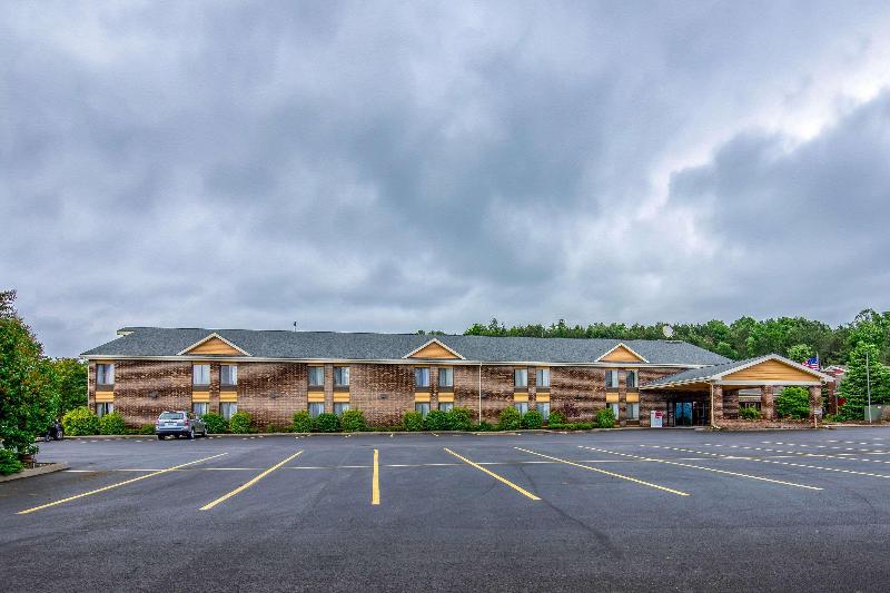 Quality Inn Tully image