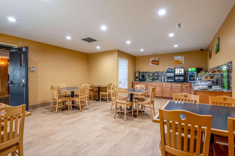 Quality Inn Tully image 2
