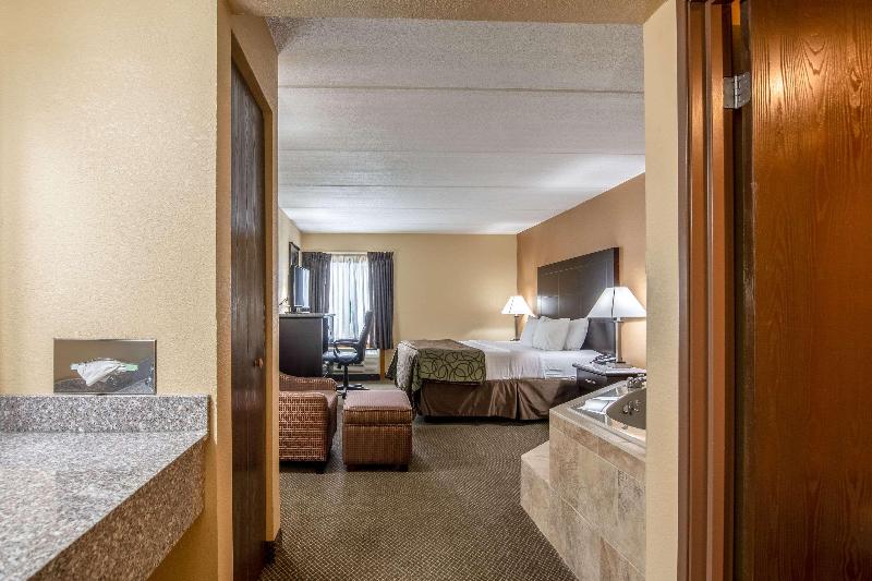 Quality Inn Tully image