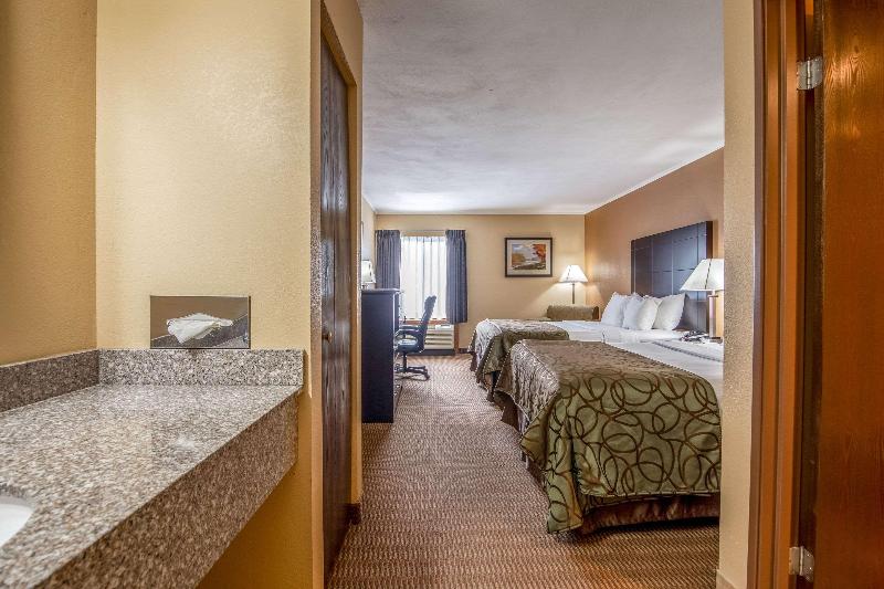 Quality Inn Tully image