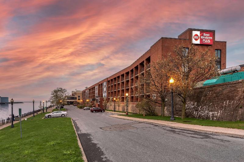 Best Western Plus Oswego Hotel and Conference Cent image