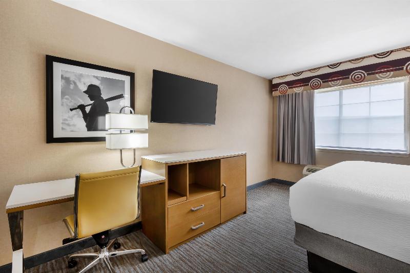 Best Western Cooperstown Inn & Suites image