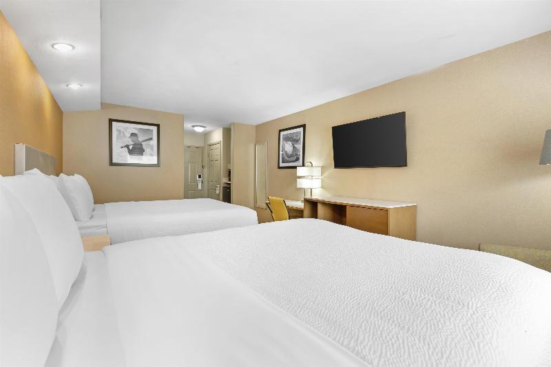 Best Western Cooperstown Inn & Suites image