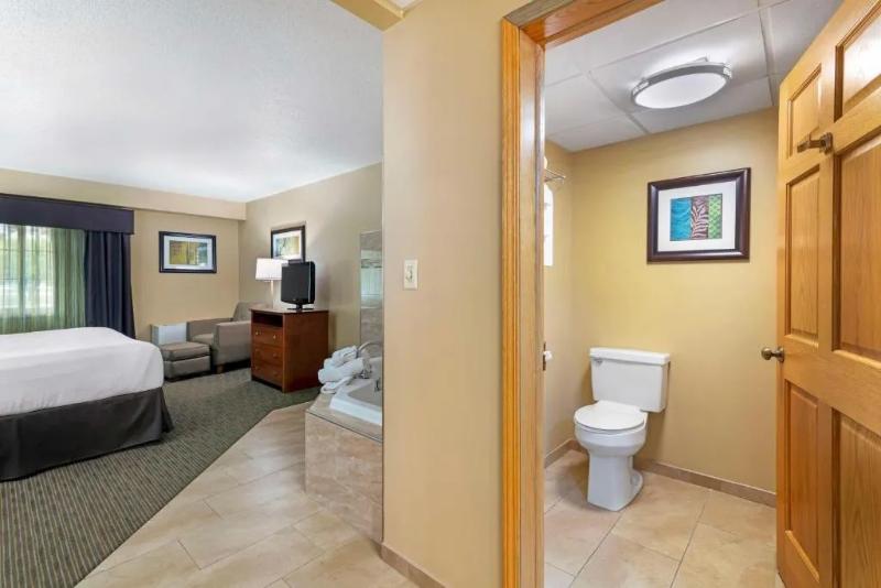 Best Western Plus Plattsburgh image