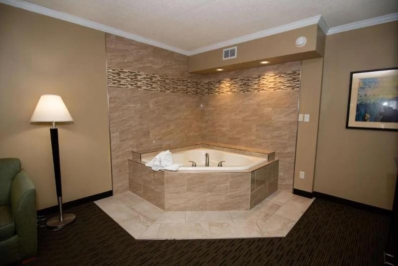 Best Western Plus Plattsburgh image