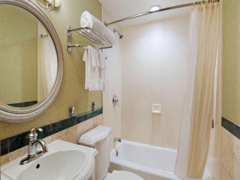 Best Western Queens Court Hotel image