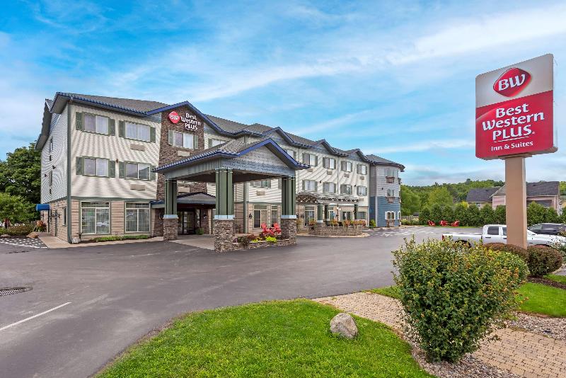Best Western Plus Vineyard Inn & Suites image