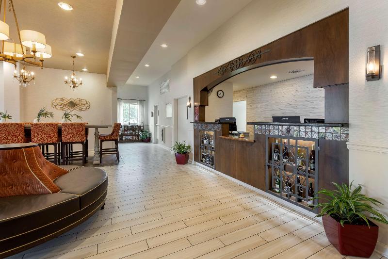 Best Western Plus Vineyard Inn & Suites image