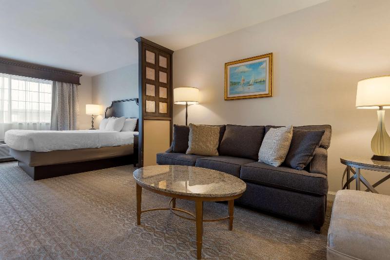 Best Western Plus Vineyard Inn & Suites image