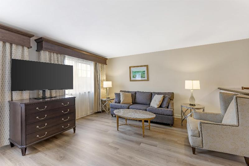 Best Western Plus Vineyard Inn & Suites image