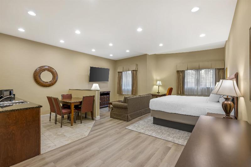 Best Western Plus Vineyard Inn & Suites image