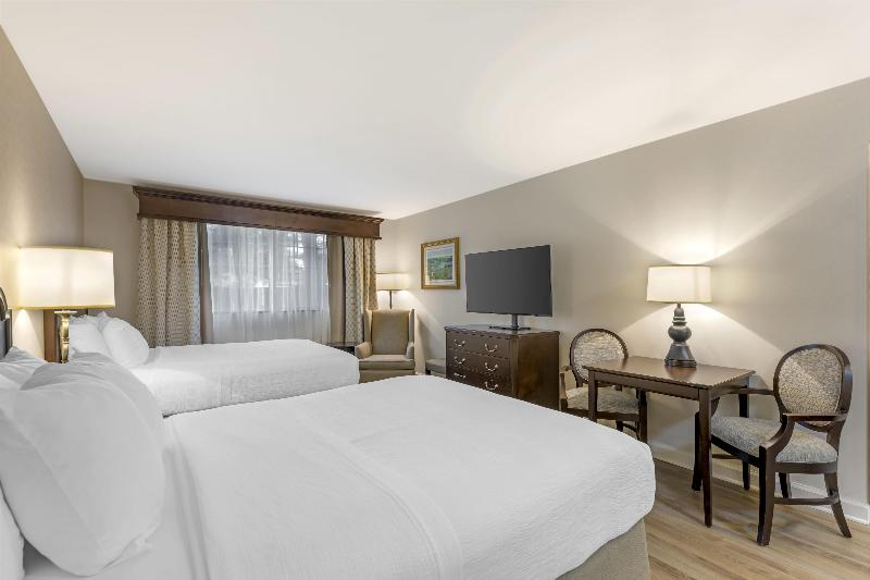 Best Western Plus Vineyard Inn & Suites image