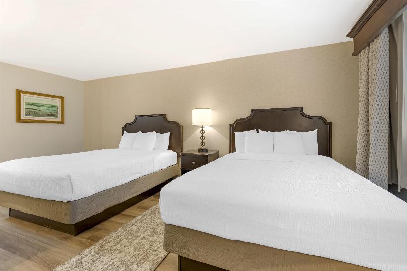 Best Western Plus Vineyard Inn & Suites image