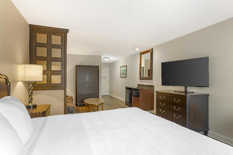 Best Western Plus Vineyard Inn & Suites image