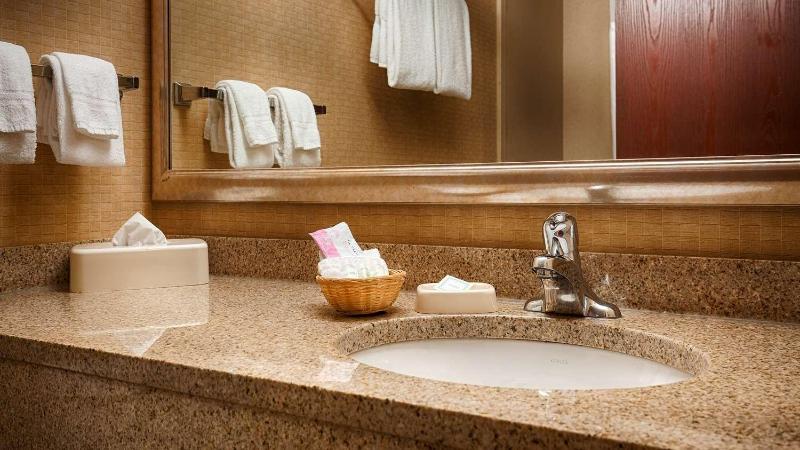 Best Western Plus Victor Inn & Suites image