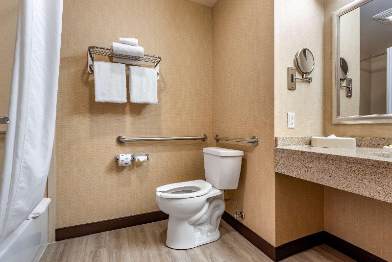 Best Western Plus Victor Inn & Suites image