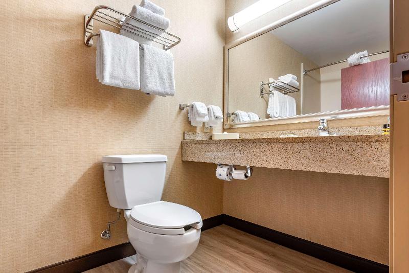 Best Western Plus Victor Inn & Suites image