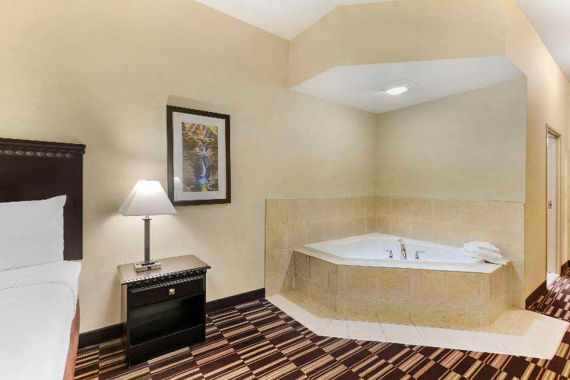 Best Western Plus Victor Inn & Suites image