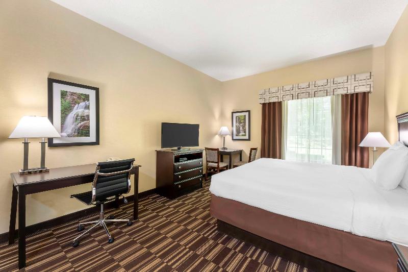 Best Western Plus Victor Inn & Suites image