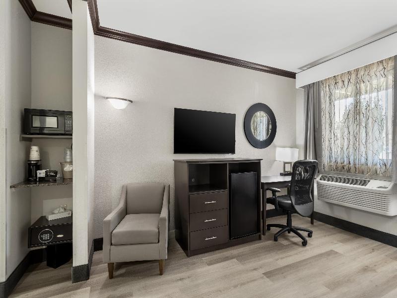 Best Western Asheville -Blue Ridge Parkway image