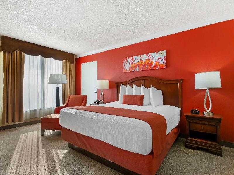 Best Western Plus Burlington image