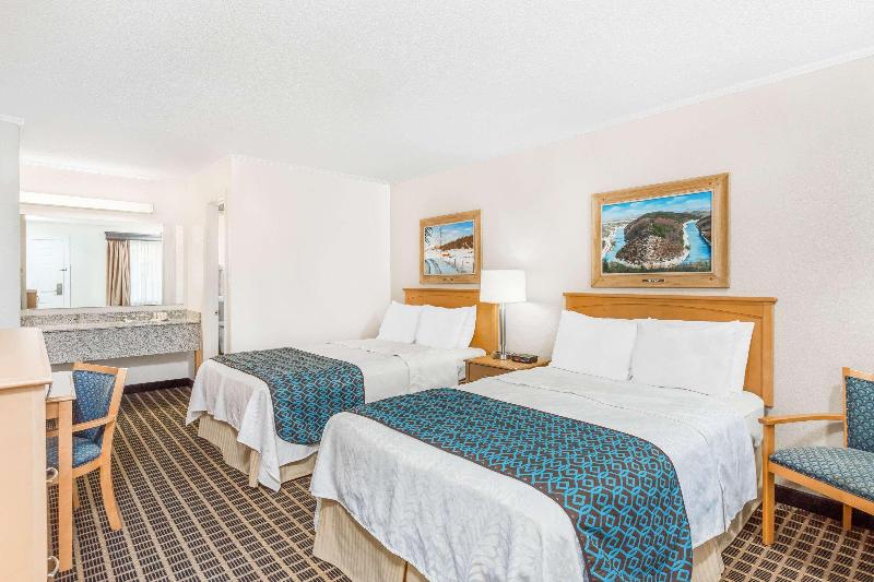 Days Inn by Wyndham West Jefferson image