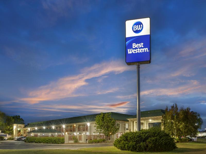 Best Western Lumberton image