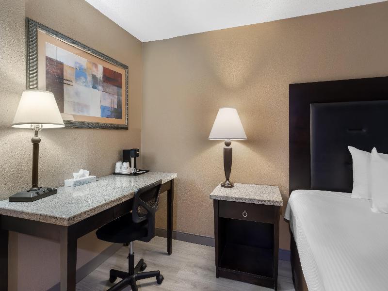 Best Western Lumberton image
