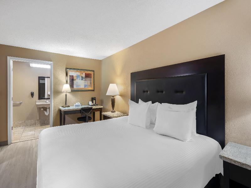 Best Western Lumberton image