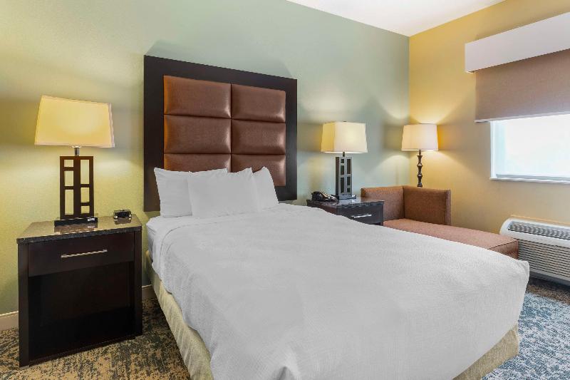 Best Western Plus Wilmington/Carolina Beach 3