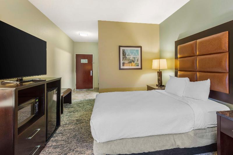 Best Western Plus Wilmington/Carolina Beach 5