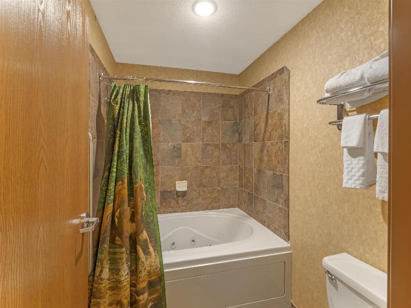 Best Western Plus Kelly Inn & Suites image
