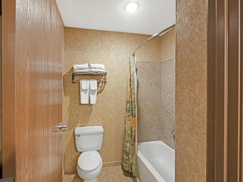 Best Western Plus Kelly Inn & Suites image