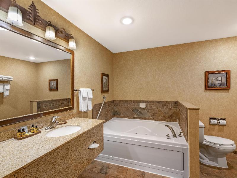 Best Western Plus Kelly Inn & Suites image