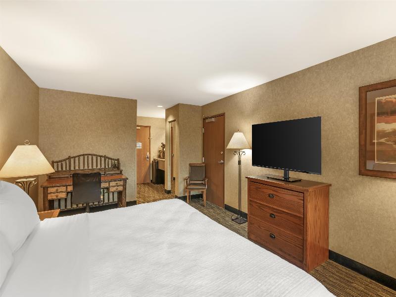 Best Western Plus Kelly Inn & Suites image