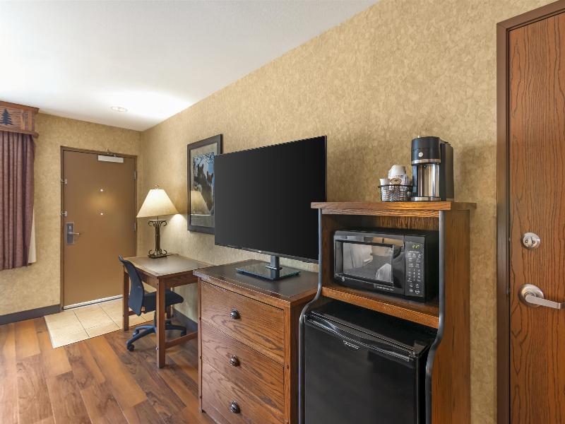 Best Western Plus Kelly Inn & Suites image