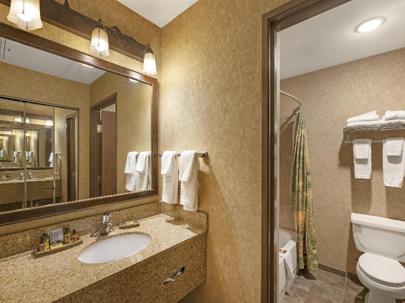 Best Western Plus Kelly Inn & Suites image
