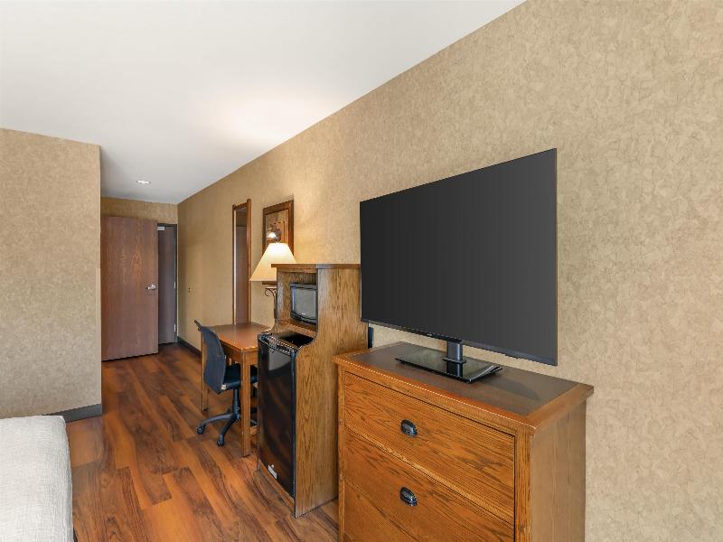 Best Western Plus Kelly Inn & Suites image
